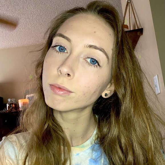 Meet your Posher, Kayla - Picture 1 of 1